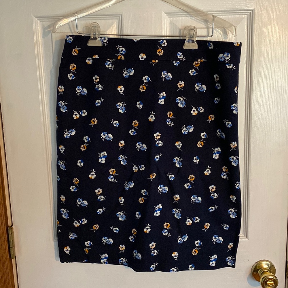 Navy Blue floral Ann Taylor skirt